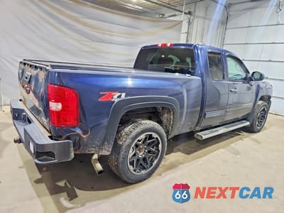 Trzecie zdjęcie samochodu z tyłu: 2012 CHEVROLET SILVERADO K1500 LT VIN:1GCRKSE79CZ112654 - miniatura