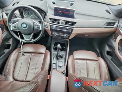 Zdjęcie 8 z 13 samochodu: 2018 BMW X1 XDRIVE28I VIN:WBXHT3C38J5K26733 - miniatura