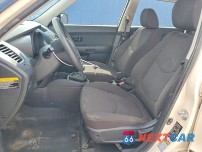 Zdjęcie 7 z 13 samochodu: 2012 KIA SOUL BASE VIN:KNDJT2A5XC7408664 - miniatura