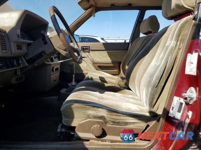 Zdjęcie 7 z 12 samochodu: 1986 TOYOTA CAMRY LE VIN:JT2SV16E6G0408976 - miniatura