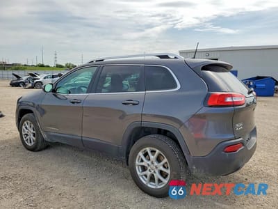 Drugie zdjęcie samochodu z przodu: 2017 JEEP CHEROKEE LATITUDE VIN:1C4PJMCS1HW531359 - miniatura