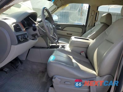 Zdjęcie 7 z 13 samochodu: 2008 GMC YUKON VIN:1GKFK13068J176308 - miniatura