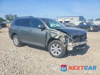 Czwarte zdjęcie samochodu z boku: 2011 TOYOTA HIGHLANDER LIMITED VIN:5TDBK3EH8BS057517 - miniatura