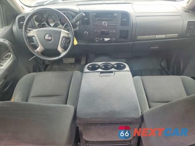 Zdjęcie 8 z 12 samochodu: 2009 GMC SIERRA K1500 VIN:3GTEK13399G123896 - miniatura