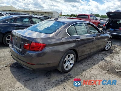 Trzecie zdjęcie samochodu z tyłu: 2013 BMW 528 XI VIN:WBAXH5C52DD113889 - miniatura