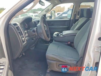 Zdjęcie 7 z 12 samochodu: 2018 RAM 3500 ST VIN:3C63R3GL1JG220904 - miniatura