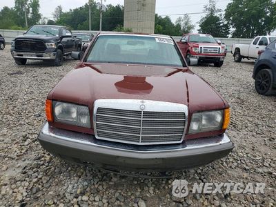 Piąte zdjęcie samochodu w środku: 1984 MERCEDES-BENZ 400-CLASS VIN:WDBCB20AXCB030089 - miniatura