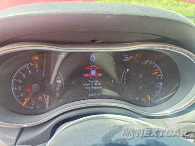 Zdjęcie 9 z 13 samochodu: 2015 JEEP GRAND CHEROKEE LAREDO VIN:1C4RJFAG6FC665348 - miniatura