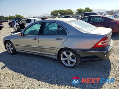 Drugie zdjęcie samochodu z przodu: 2005 MERCEDES-BENZ C 230K SPORT SEDAN VIN:WDBRF40J95F709860 - miniatura
