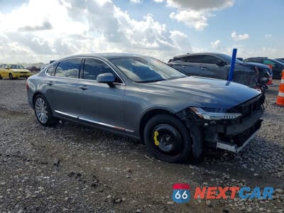 Czwarte zdjęcie samochodu z boku: 2018 VOLVO S90 T6 INSCRIPTION VIN:LVY992MLXJP036227 - miniatura