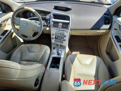 Zdjęcie 8 z 12 samochodu: 2010 VOLVO XC60 VIN:YV4982DLXA2066526 - miniatura