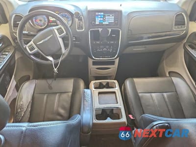Zdjęcie 8 z 13 samochodu: 2016 CHRYSLER TOWN AND COUNTRY VIN:2C4RC1BG2GR253352 - miniatura