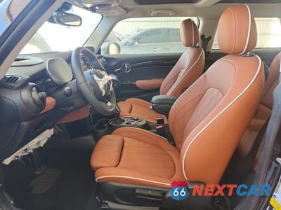 Zdjęcie 7 z 13 samochodu: 2024 MINI COOPER SE VIN:WMW13DJ03R2V55363 - miniatura