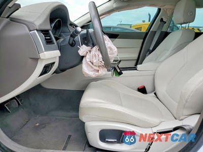 Zdjęcie 7 z 12 samochodu: 2020 JAGUAR XF PREMIUM VIN:SAJBD4FX7LCY83172 - miniatura