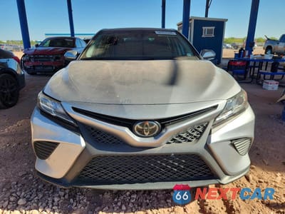 Piąte zdjęcie samochodu w środku: 2020 TOYOTA CAMRY SE VIN:4T1M11AK2LU950020 - miniatura