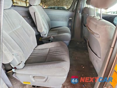 Zdjęcie 11 z 13 samochodu: 2003 TOYOTA SIENNA LE VIN:4T3ZF13C83U520514 - miniatura