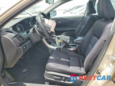Zdjęcie 7 z 12 samochodu: 2015 HONDA ACCORD SPORT VIN:1HGCR2F52FA132151 - miniatura