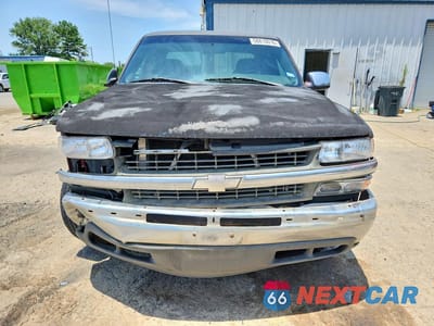 Piąte zdjęcie samochodu w środku: 2002 CHEVROLET SILVERADO C1500 VIN:2GCEC19V521142031 - miniatura