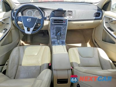 Zdjęcie 8 z 12 samochodu: 2011 VOLVO S60 T6 VIN:YV1902FH5B2006538 - miniatura