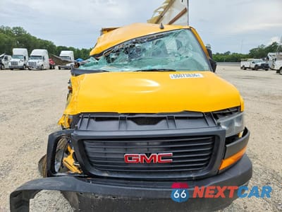 Piąte zdjęcie samochodu w środku: 2022 GMC SAVANA G3500 BOX TRUCK VIN:7GZ37TC7XNN000247 - miniatura