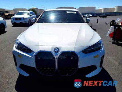 Piąte zdjęcie samochodu w środku: 2022 BMW I4 EDRIVE 40 VIN:WBY73AW09NFN03189 - miniatura