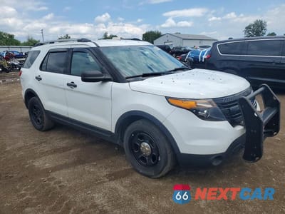 Czwarte zdjęcie samochodu z boku: 2015 FORD EXPLORER POLICE INTERCEPTOR VIN:1FM5K8AR0FGB62105 - miniatura