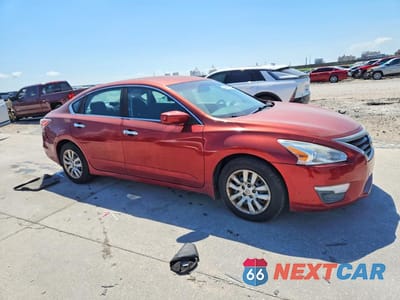 Czwarte zdjęcie samochodu z boku: 2015 NISSAN ALTIMA 2.5 S VIN:1N4AL3AP2FC596296 - miniatura