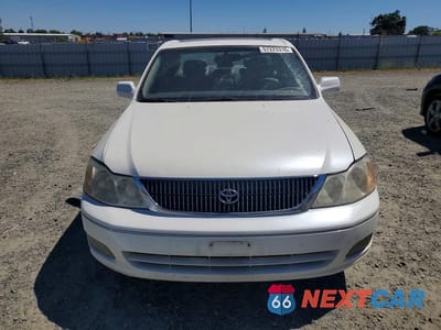 Piąte zdjęcie samochodu w środku: 2002 TOYOTA AVALON XLS VIN:4T1BF28B22U253272 - miniatura