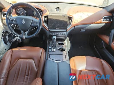 Zdjęcie 8 z 13 samochodu: 2022 MASERATI GHIBLI MODENA VIN:ZAM57YTM0N1380856 - miniatura