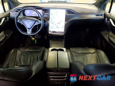 Zdjęcie 8 z 13 samochodu: 2016 TESLA MODEL X VIN:5YJXCBE2XGF027827 - miniatura