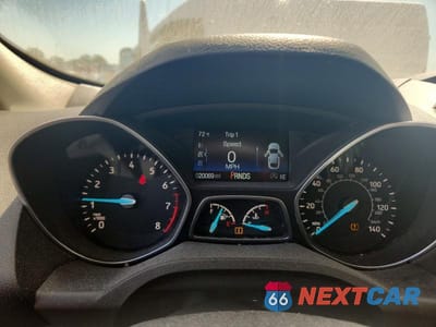 Zdjęcie 9 z 13 samochodu: 2018 FORD ESCAPE SE VIN:1FMCU0GD0JUC69597 - miniatura