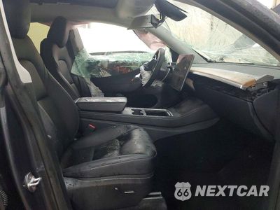 Zdjęcie 7 z 13 samochodu: 2023 TESLA MODEL Y VIN:7SAYGDEE7PF807589 - miniatura