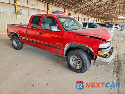 Czwarte zdjęcie samochodu z boku: 2000 CHEVROLET SILVERADO K1500 VIN:1GCEK19T2YE258473 - miniatura