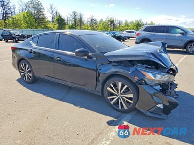 Czwarte zdjęcie samochodu z boku: 2019 NISSAN ALTIMA SR VIN:1N4BL4CV6KC123405 - miniatura