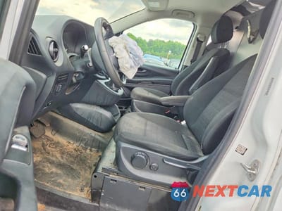 Zdjęcie 7 z 13 samochodu: 2020 MERCEDES-BENZ METRIS VIN:WD3PG3EAXL3671184 - miniatura