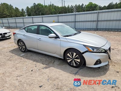 Czwarte zdjęcie samochodu z boku: 2019 NISSAN ALTIMA SV VIN:1N4BL4DVXKC126211 - miniatura