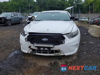 Piąte zdjęcie samochodu w środku: 2014 FORD TAURUS POLICE INTERCEPTOR VIN:1FAHP2MKXEG180291 - miniatura