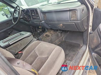 Zdjęcie 8 z 12 samochodu: 2001 CHEVROLET SILVERADO K2500 HEAVY DUTY VIN:1GCHK24UX1E123637 - miniatura