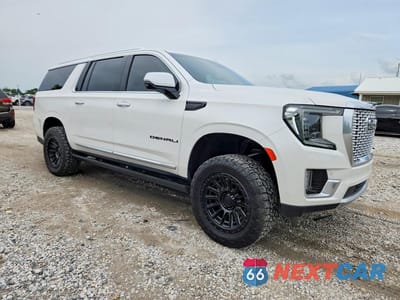 Czwarte zdjęcie samochodu z boku: 2021 GMC YUKON XL DENALI VIN:1GKS2JKL7MR151844 - miniatura