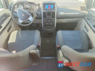 Zdjęcie 8 z 14 samochodu: 2010 DODGE GRAND CARAVAN SE VIN:2D4RN4DE2AR108085 - miniatura