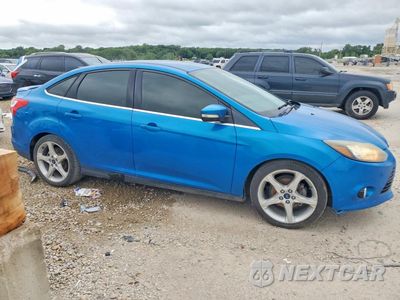 Czwarte zdjęcie samochodu z boku: 2014 FORD FOCUS TITANIUM VIN:1FADP3J26EL349528 - miniatura