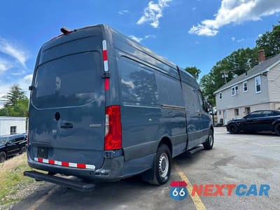 Trzecie zdjęcie samochodu z tyłu: 2019 MERCEDES-BENZ SPRINTER 2500 VIN:WD4PF1CD3KP150623 - miniatura