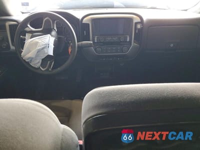 Zdjęcie 8 z 12 samochodu: 2018 CHEVROLET SILVERADO K1500 LT VIN:1GCVKREC0JZ191780 - miniatura
