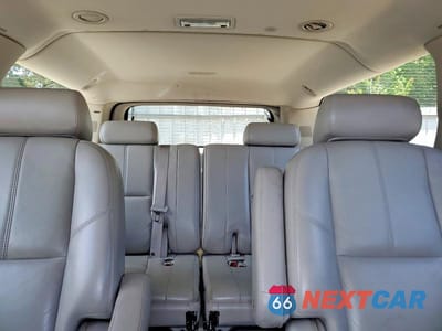 Zdjęcie 10 z 13 samochodu: 2007 GMC YUKON XL C1500 VIN:1GKFC16067R269466 - miniatura