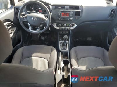 Zdjęcie 8 z 12 samochodu: 2015 KIA RIO LX VIN:KNADM4A32F6517647 - miniatura