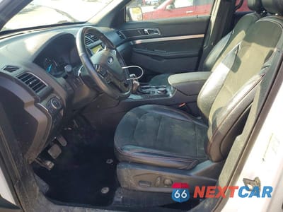 Zdjęcie 7 z 13 samochodu: 2019 FORD EXPLORER XLT VIN:1FM5K8D81KGB36996 - miniatura