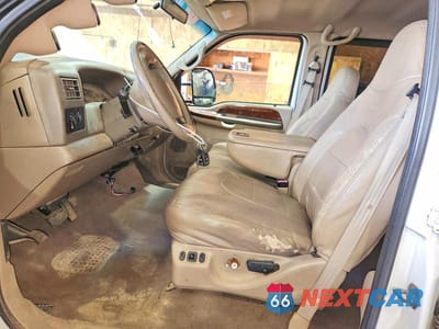 Zdjęcie 7 z 12 samochodu: 2000 FORD F350 SUPER DUTY VIN:1FTWW33F6YEE04400 - miniatura