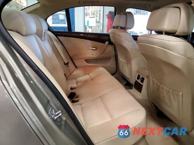 Zdjęcie 10 z 12 samochodu: 2010 BMW 528 XI VIN:WBANV1C51AC159983 - miniatura