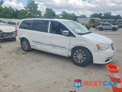 Czwarte zdjęcie samochodu z boku: 2015 CHRYSLER TOWN & COUNTRY TOURING L VIN:2C4RC1CG9FR588699 - miniatura