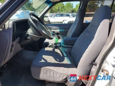 Zdjęcie 7 z 13 samochodu: 1994 FORD EXPLORER VIN:1FMDU34XBRUB47926 - miniatura